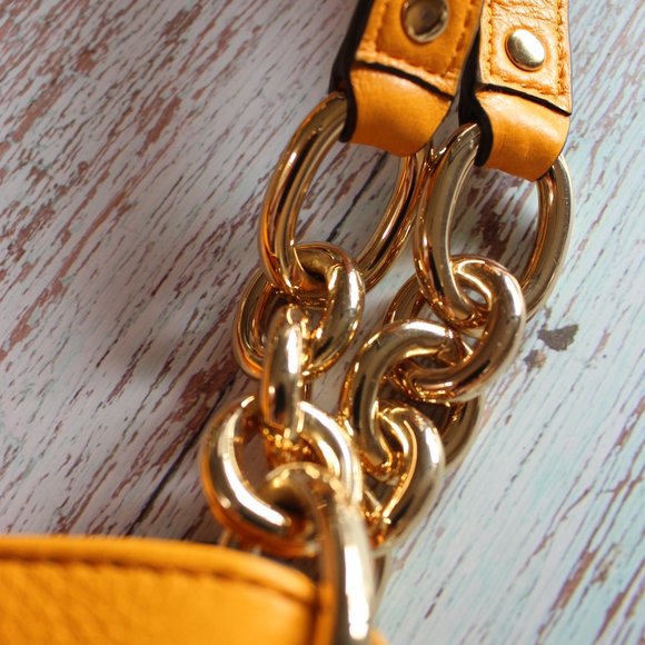 Michael Kors Fulton Chain Medium Shoulder Tote - Picture 6 of 11